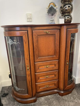 AFRODYTA vitrína  - VÝPREDAJ VÝSTAVNÉHO KUSU