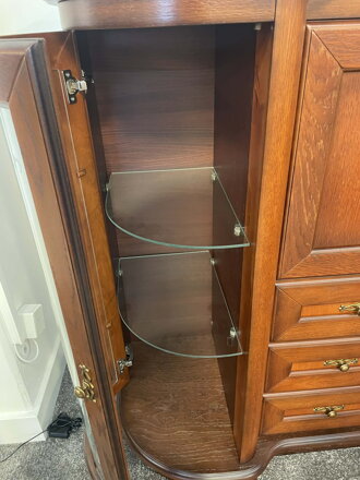 AFRODYTA vitrína  - VÝPREDAJ VÝSTAVNÉHO KUSU