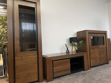 Vitrína SEMPRE 1DS1D - výpredaj výstavného kusu