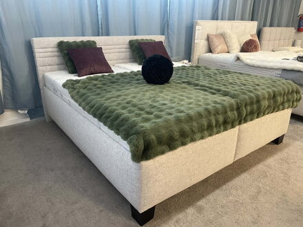 VIVAT manželská posteľ 180x200 cm